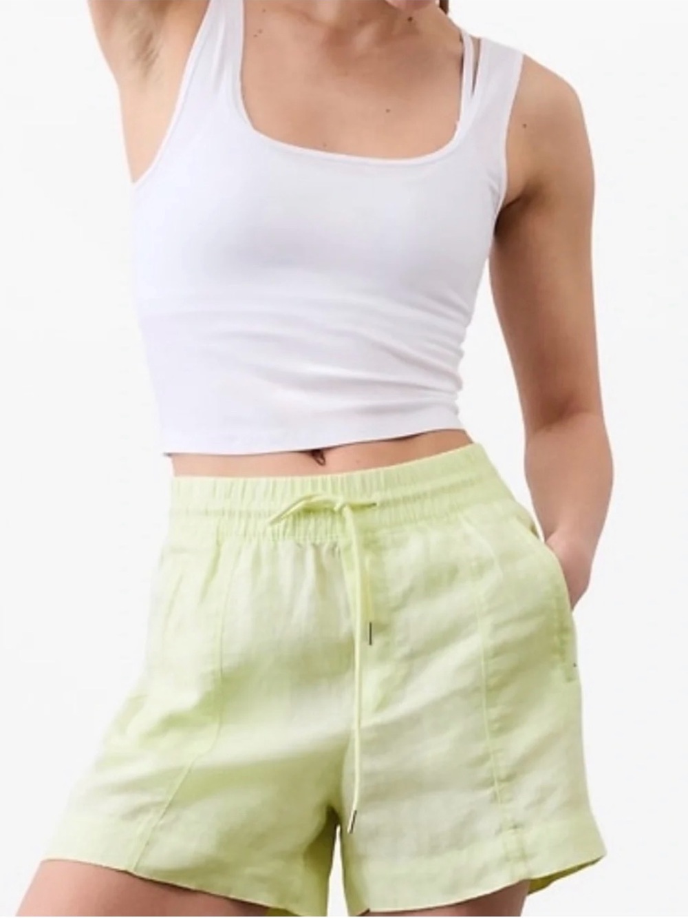 ATHLETA Retreat Linen Mid Rise 4" Short. Key Lime.